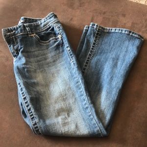 Maurice’s 5/6 Short Jeans
